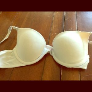 Pink Victoria’s Secret bra